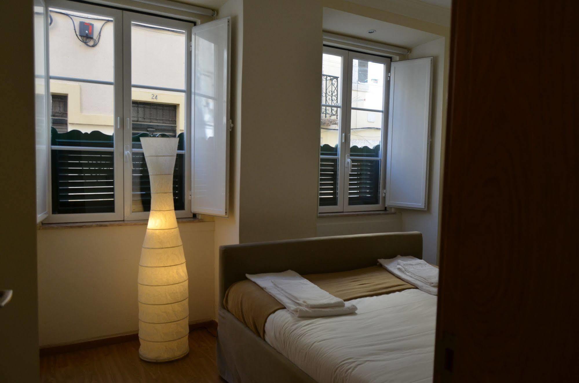 City Stays Chiado Apartments Lisbona Esterno foto